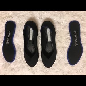 Rothys black round tie shoes size 7.5